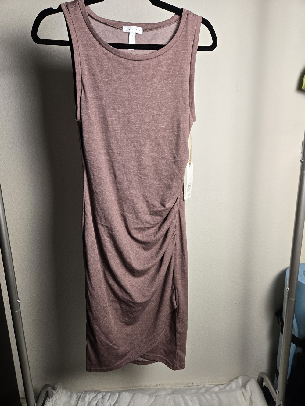 Leith Sleeveless Ruched Midi Dress in Purple Taupe